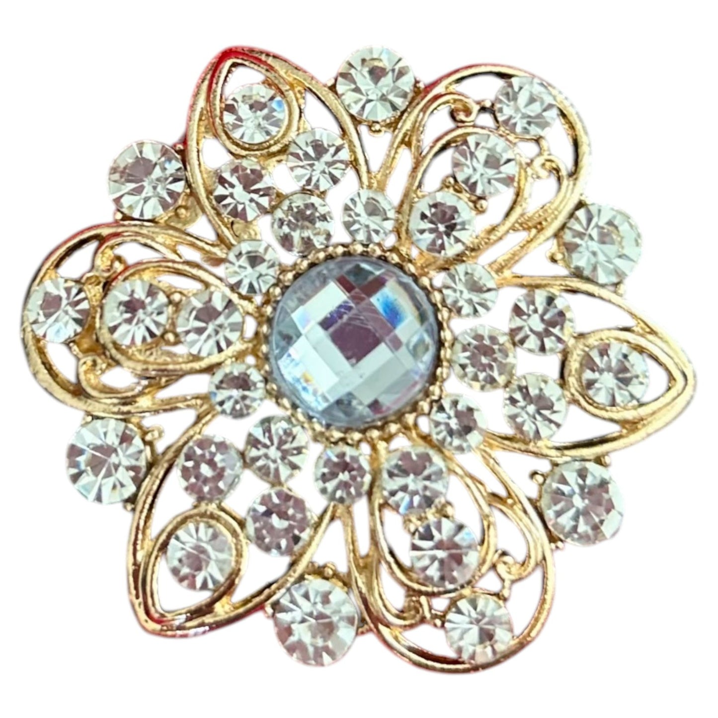 broche dorado con cristales brillantes en forma de flor del vestido señora clos para perro