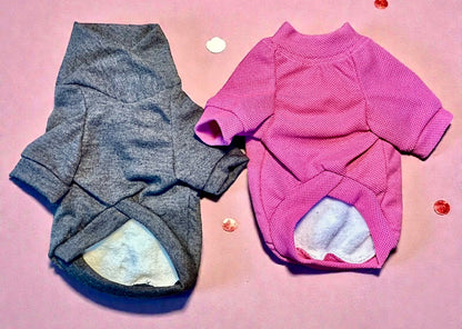 Variedad de suéteres térmicos para perro con interior de borrega en colores gris y rosa fucsia