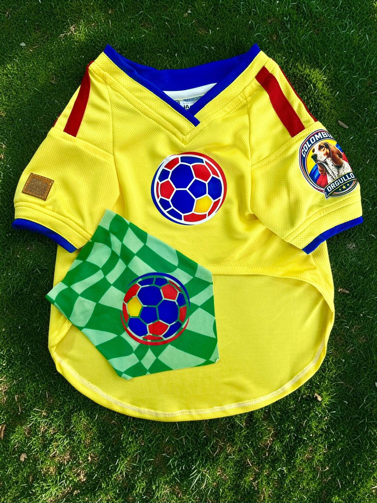 Diseño completo del jersey Selección Colombia para perro, tallas 1 al 10