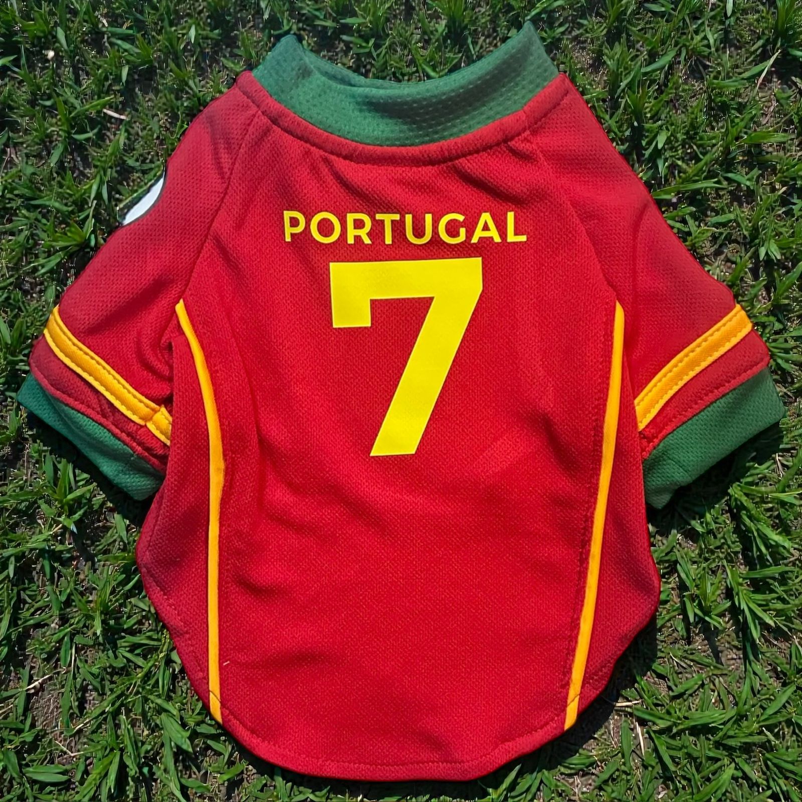 Parte trasera del jersey de Portugal para perro con el número 7, ideal para personalizar con el nombre de tu mascota