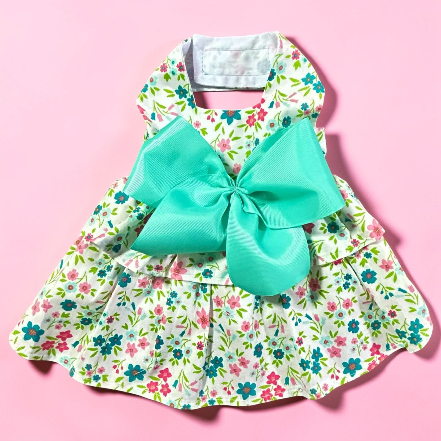 Vestido con moño verde menta zona de perros